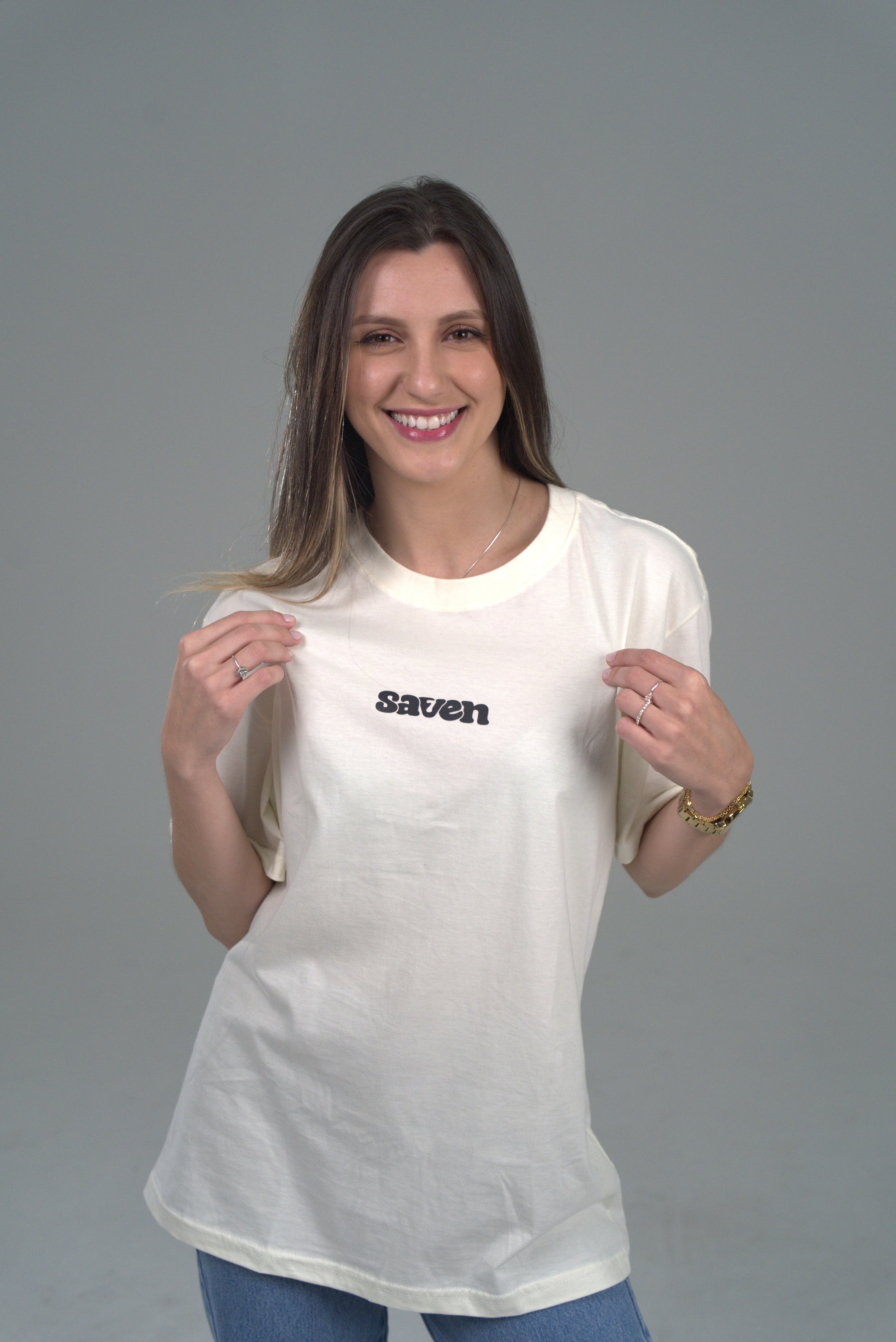 Camiseta Primeiro Amor OVERSIZED - Off White