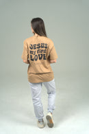 Camiseta Primeiro Amor OVERSIZED - Caramelo