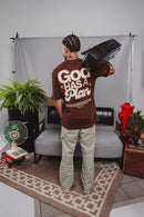 Camiseta GOD HAS A PLAN - Marrom [OVERSIZED]