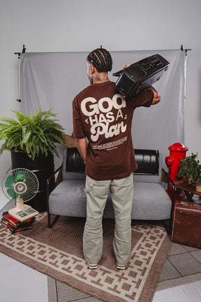 Camiseta GOD HAS A PLAN - Marrom [OVERSIZED]